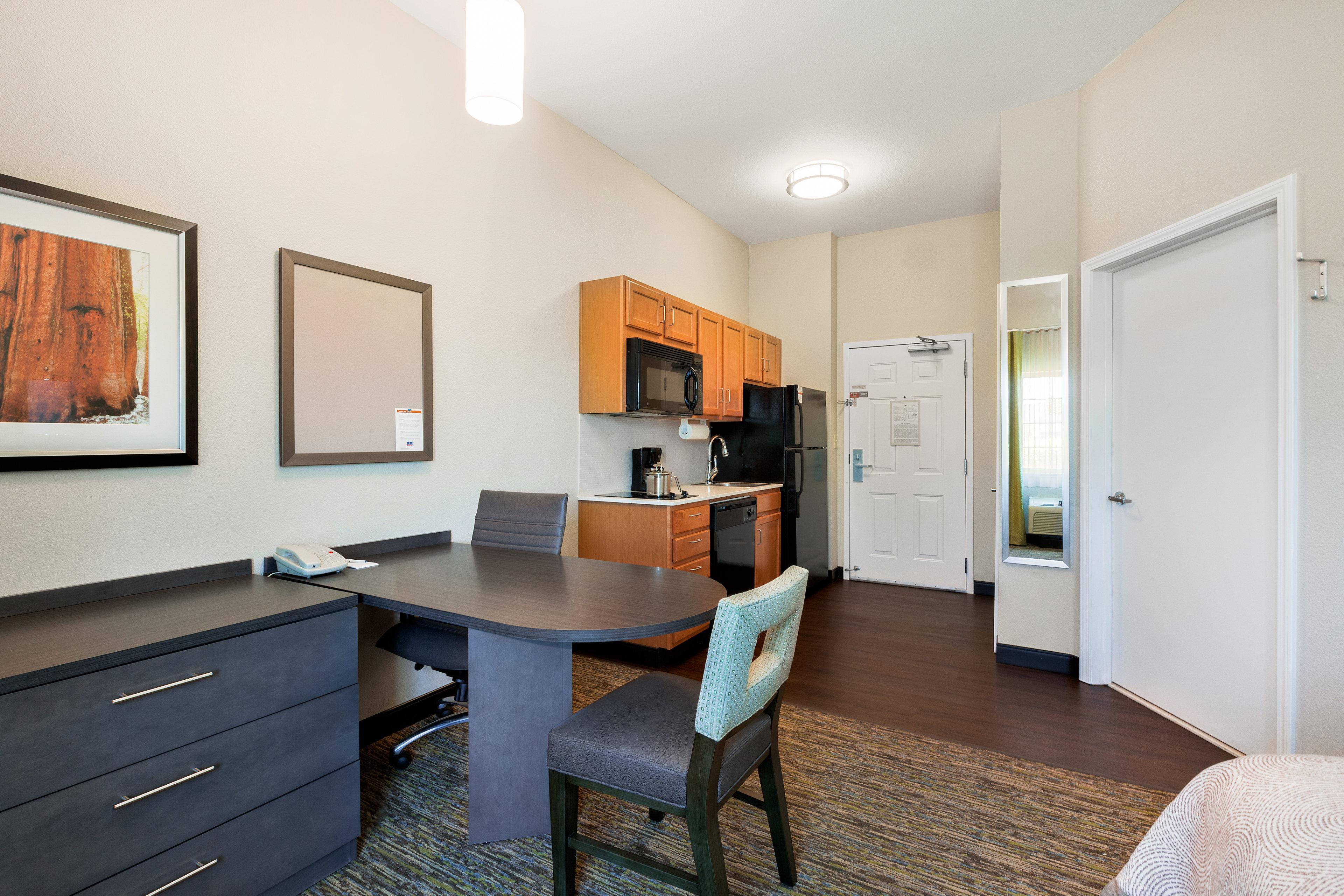 Candlewood Suites Medford By Ihg Exterior foto