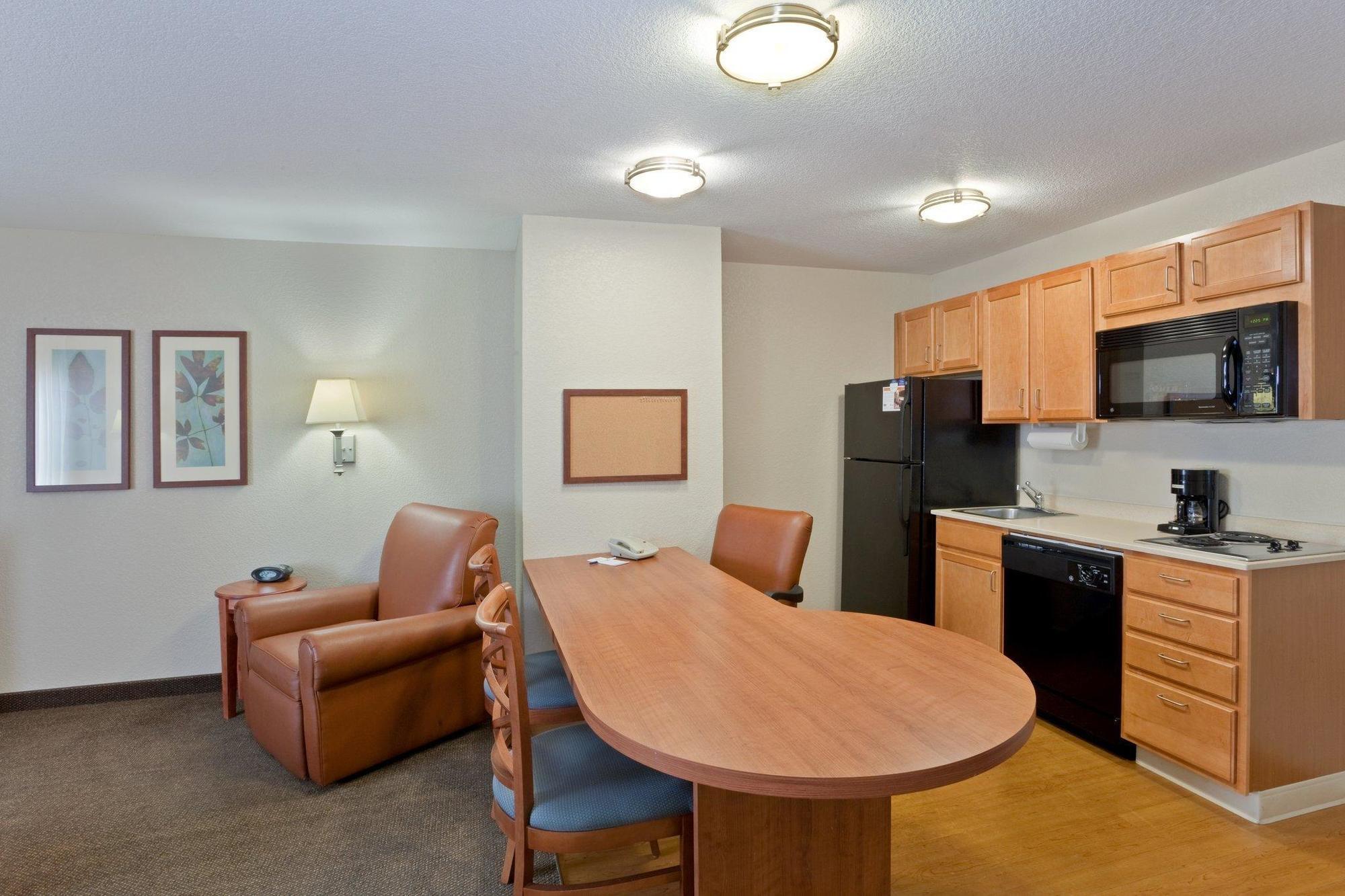 Candlewood Suites Medford By Ihg Exterior foto
